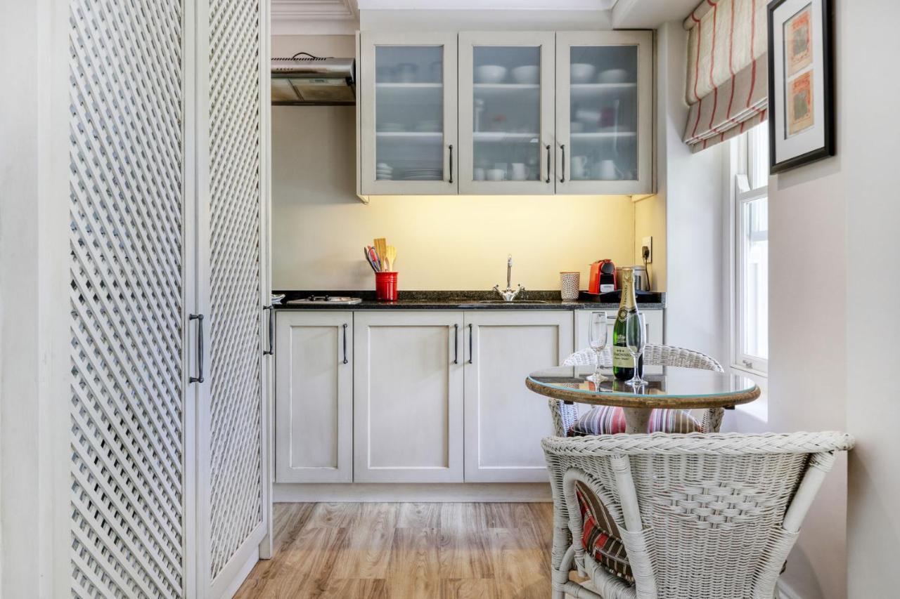 Solar Power French Country On Table Mountain Apartment Cape Town
